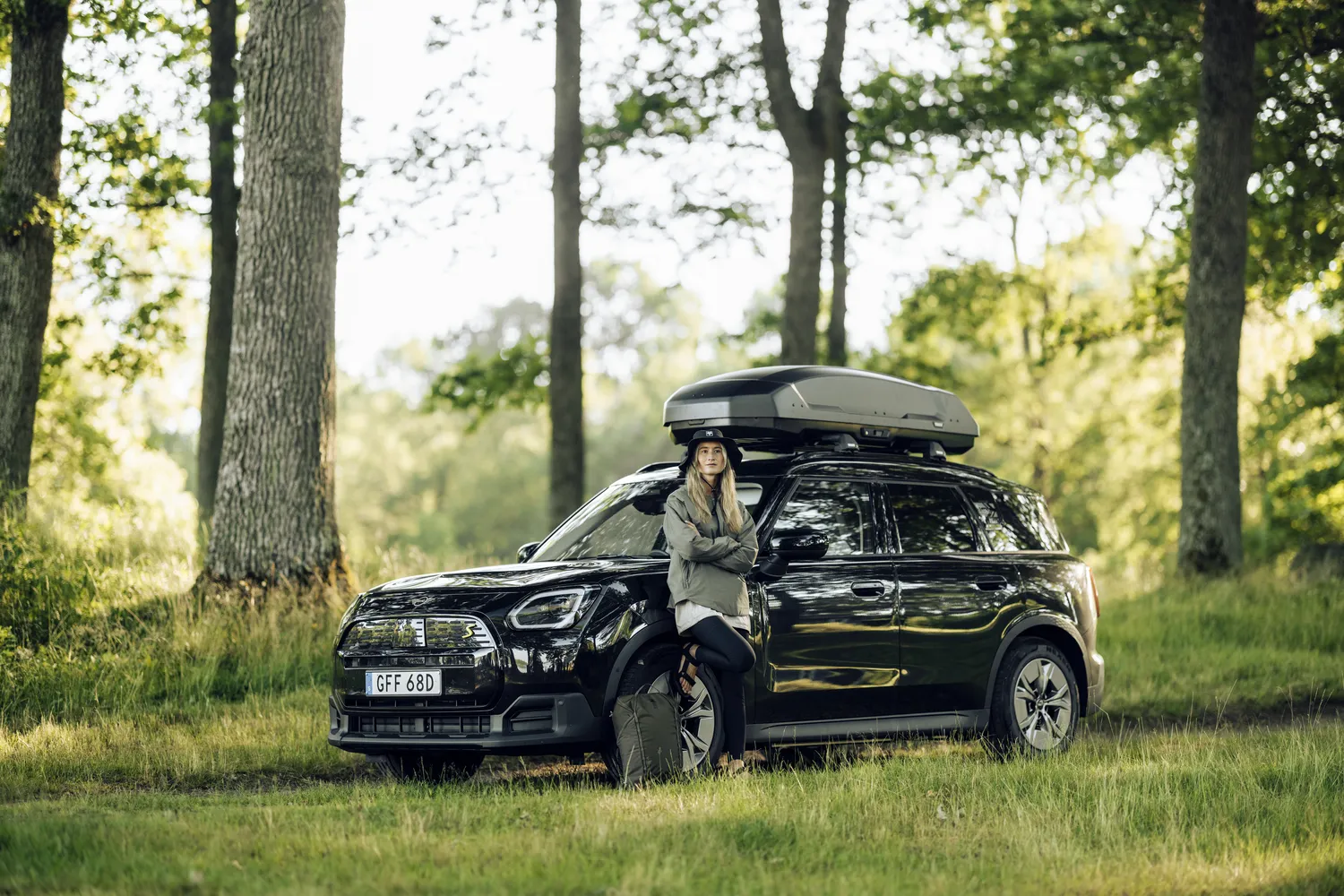 Thule Force 3 Cargo Box on a Car